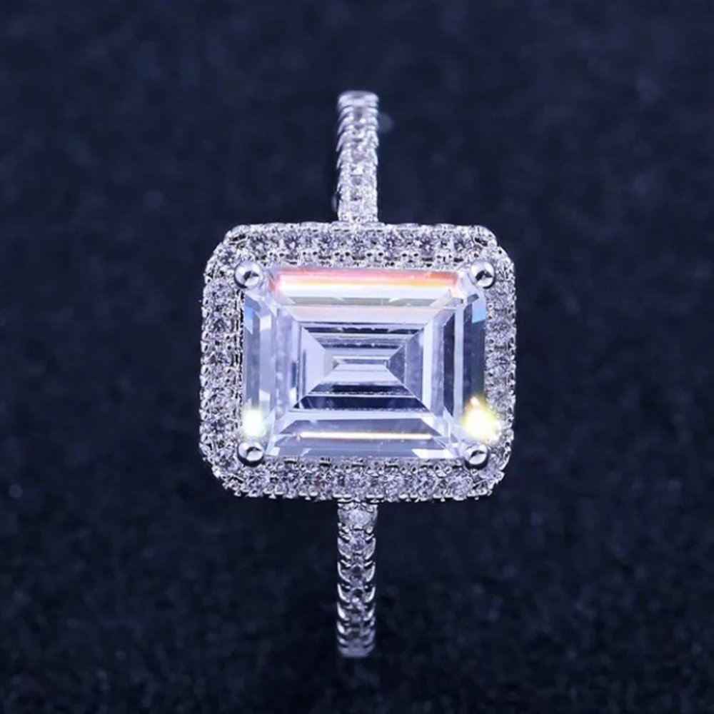 New* 925 Silver Emerald Cut White Sapphire Ring - Picture 5 of 9